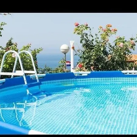 Nicol - Two-bedroom With Terrace And Sea View