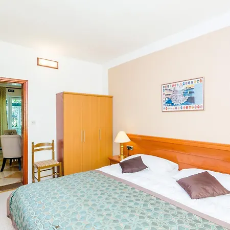 アパート Nicol - Two-bedroom With Terrace And Sea View