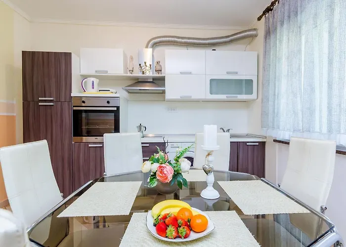 Nicol - Two-bedroom With Terrace And Sea View Apartament *